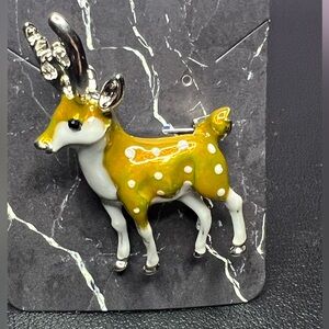 NWT Reindeer Brooch